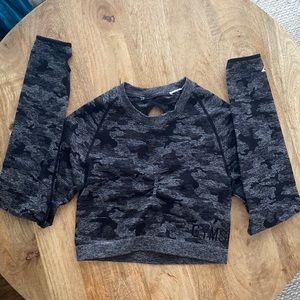 Adapt Camo Seamless Long Sleeve Crop Top Gymshark